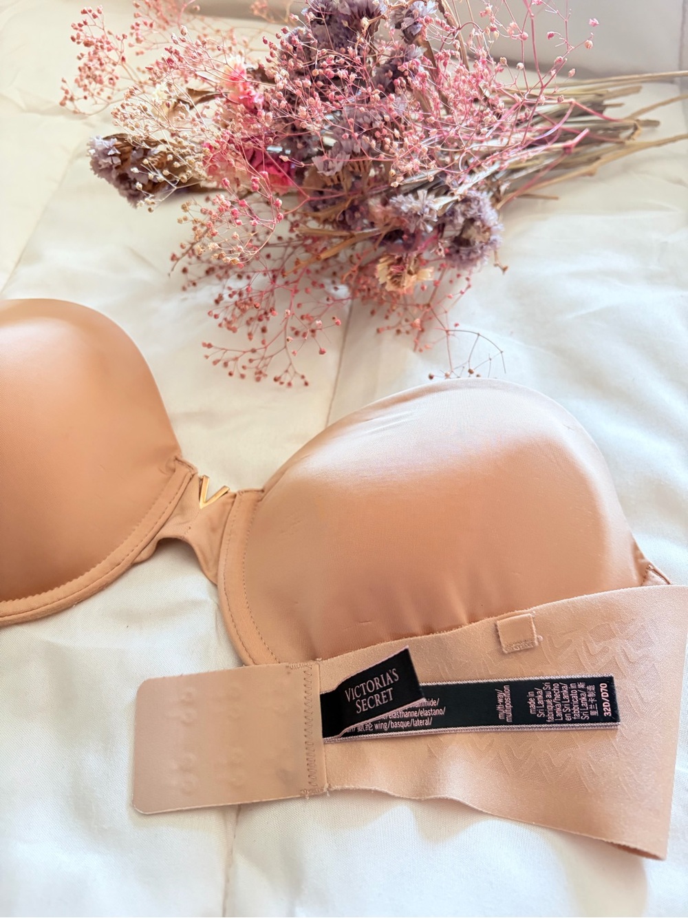 Victoria’s Secret Strapless Bra Nude 32D